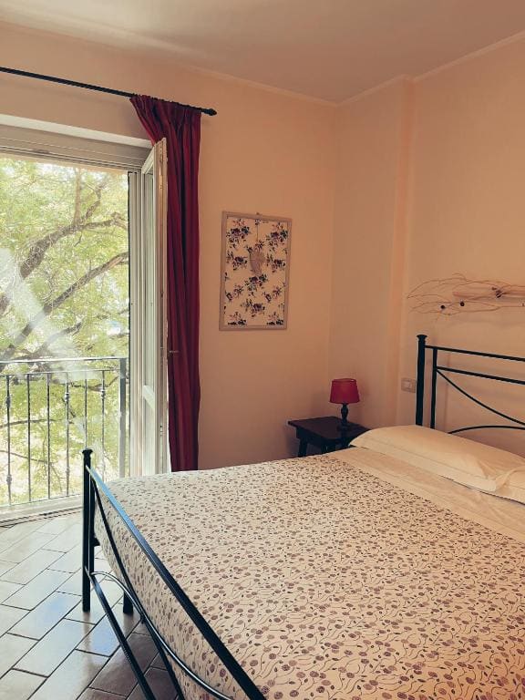 Apartment room - Image 2