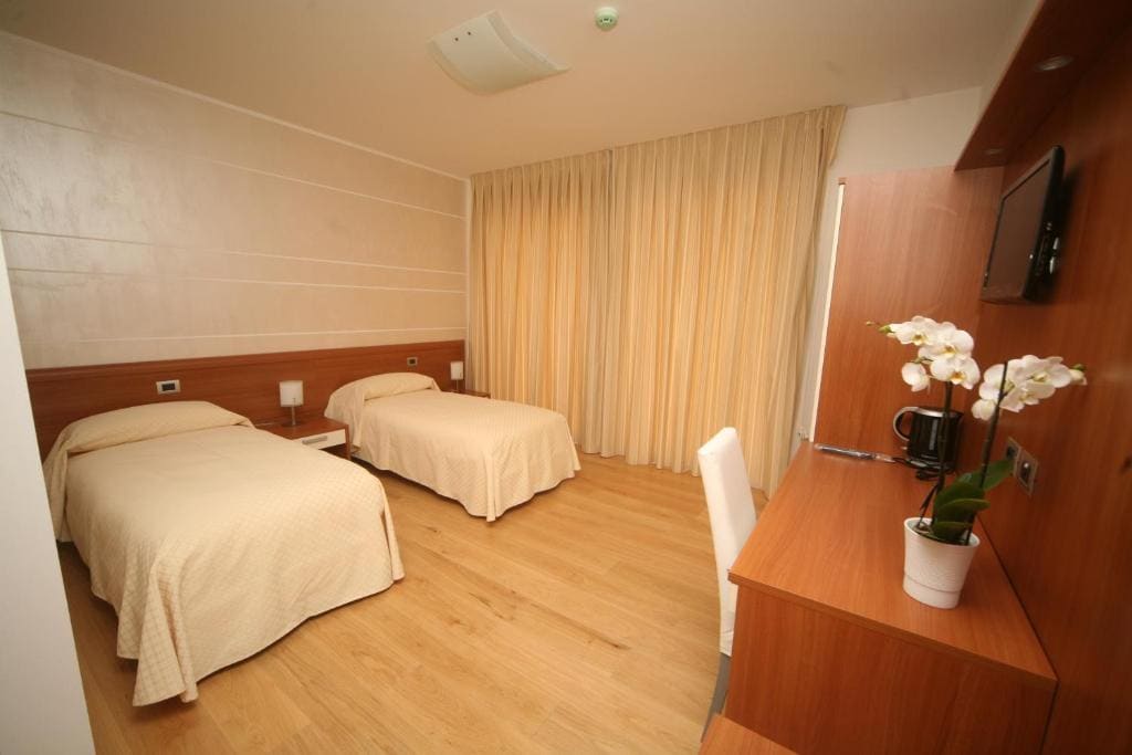 Double or Twin Room with Private Bathroom room - Image 1