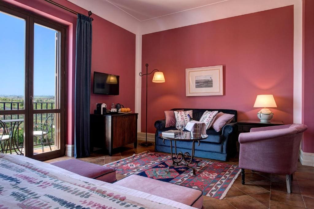 Junior Suite with Balcony and Sea View room - Image 2