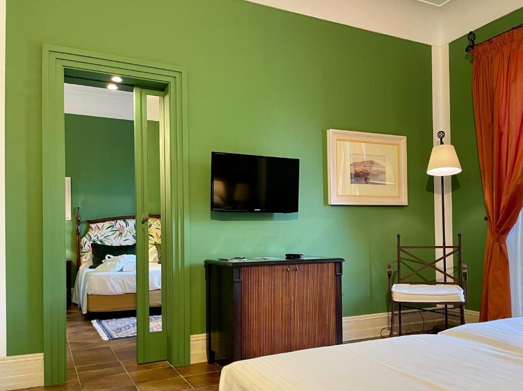 Family Connecting Room room - Image 1