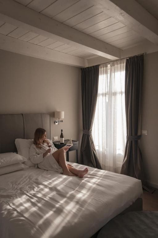 Suite room - Image 2
