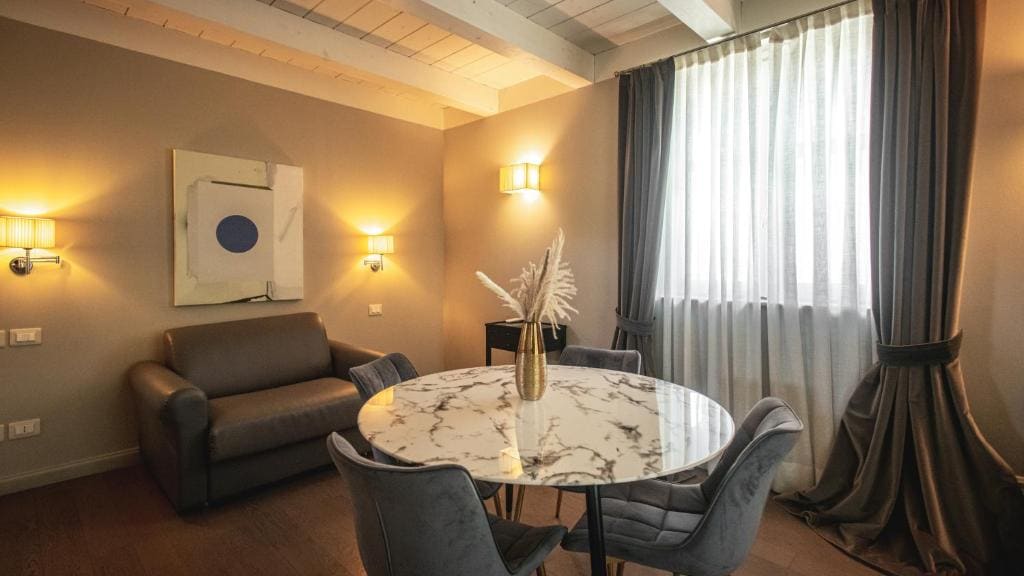 Suite room - Image 3