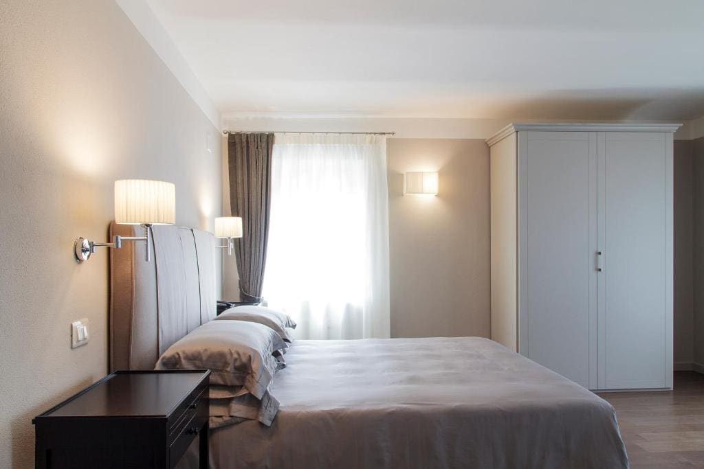Comfort Double Room with Balcony room - Image 2