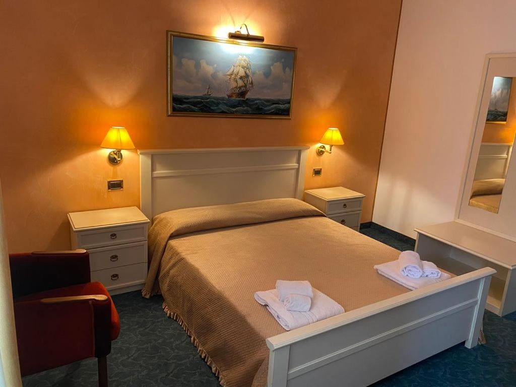 Large Double Room room - Image 1