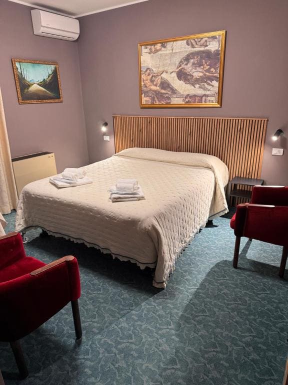 Basic Triple Room room - Image 2