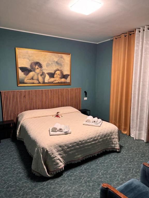 Standard Double Room room - Image 3