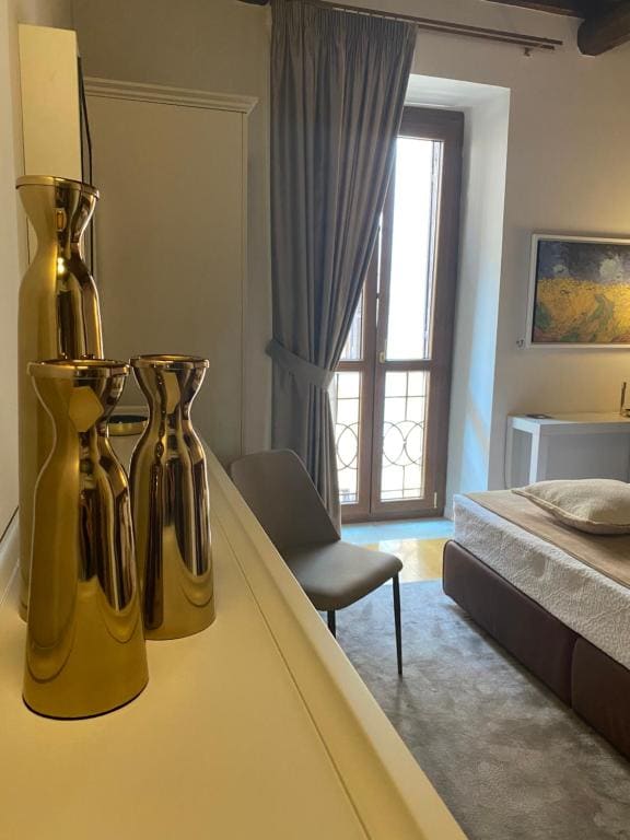Double or Twin Room with Balcony room - Image 3
