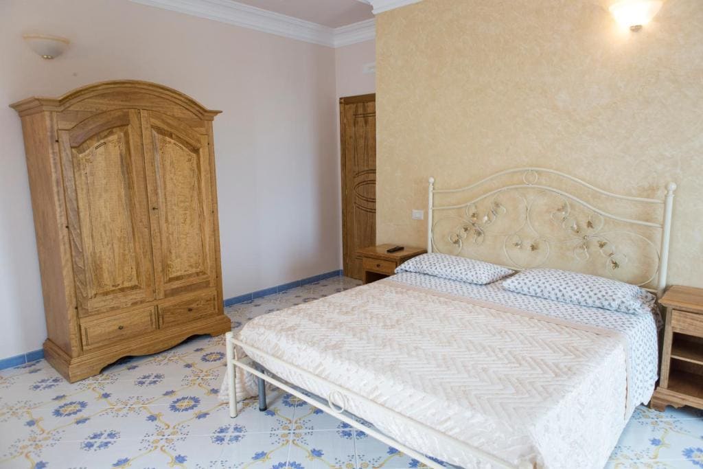 Superior Double Room room - Image 2