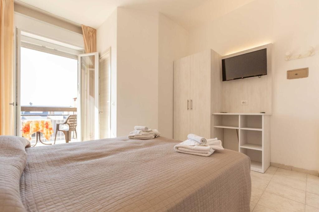 Double or Twin Room room - Image 2