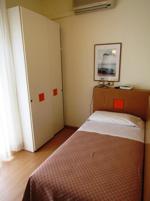 Connecting Room with Partial Sea View room - Image 1