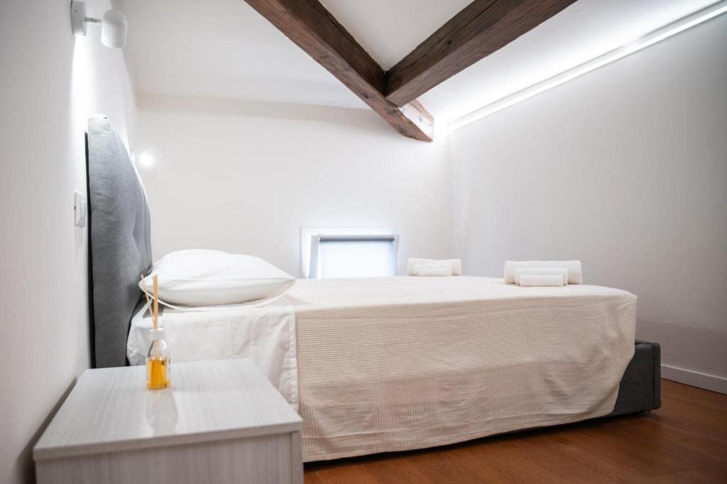Deluxe Room room - Image 1