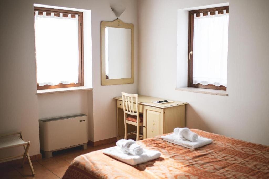 Family Room room - Image 1