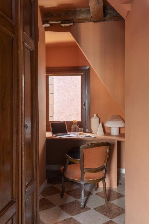 Superior Room with Canal View room - Image 1