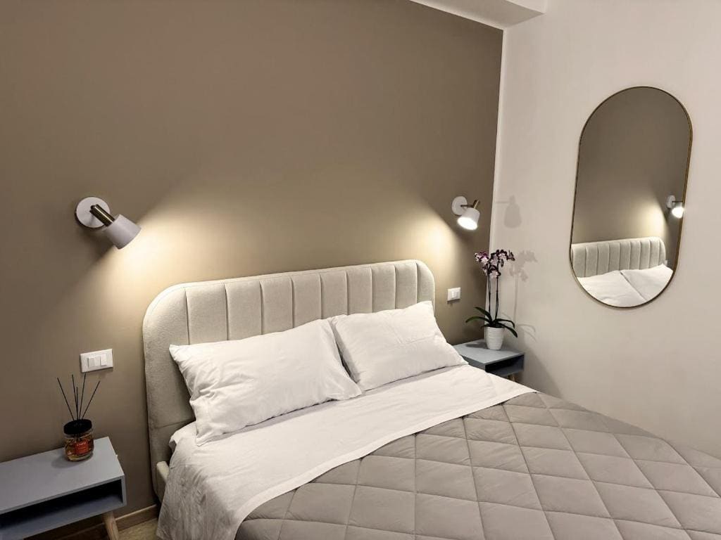 Large Double Room room - Image 3