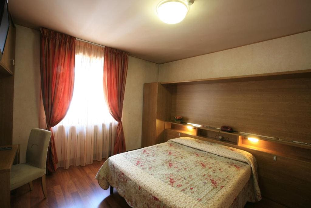Double Room room - Image 2