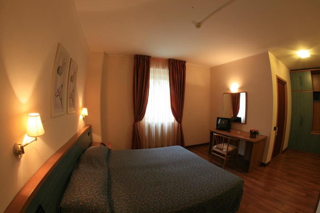 Double or Twin Room room - Image 1