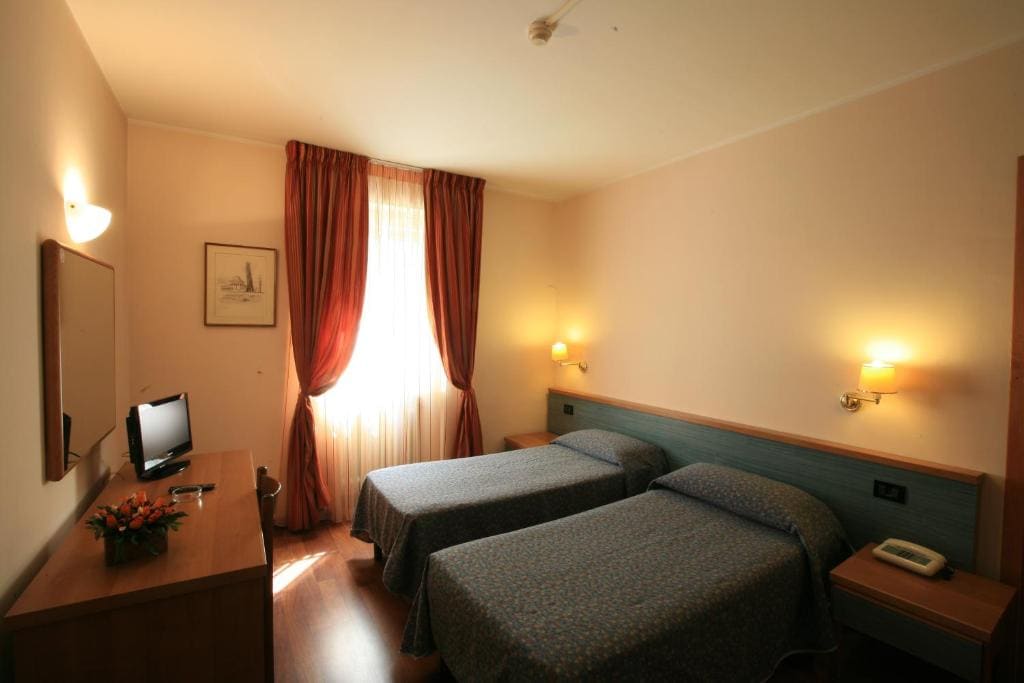 Twin Room room - Image 2
