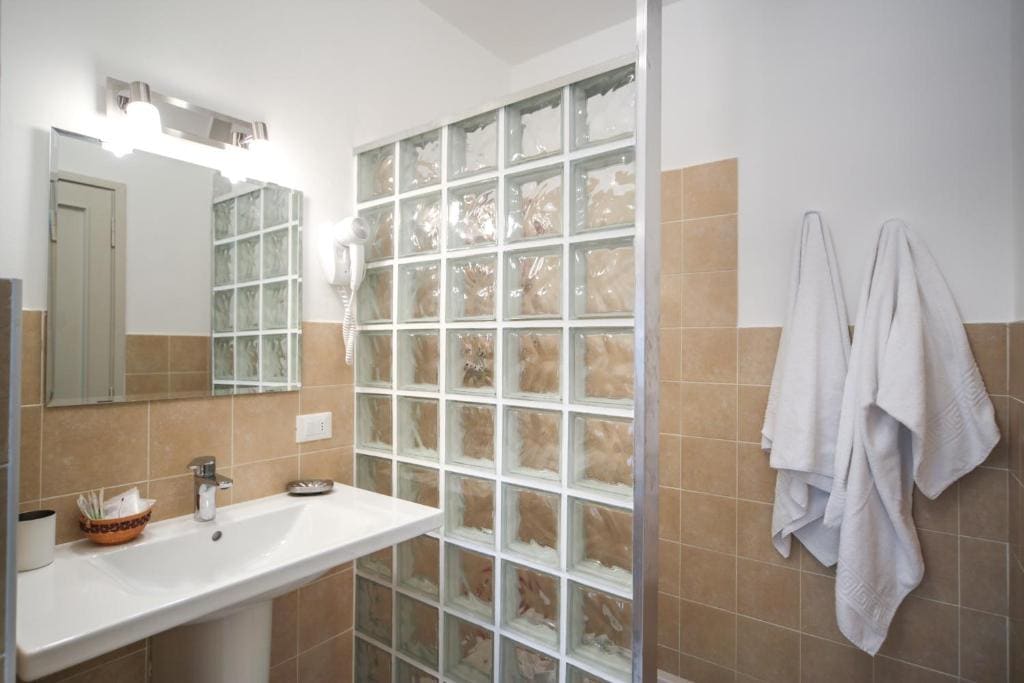 Twin Room room - Image 1