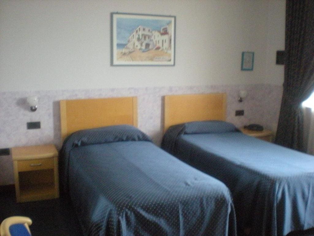 Double or Twin Room room - Image 2