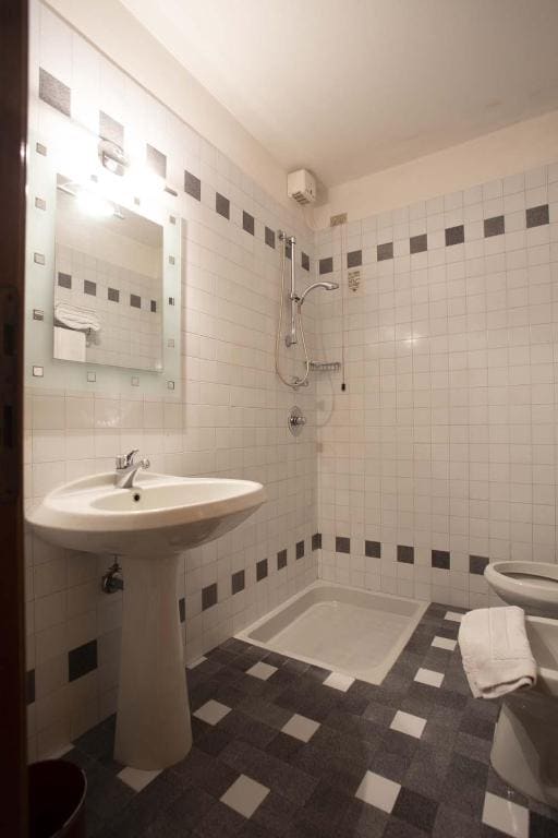 Single Room room - Image 3