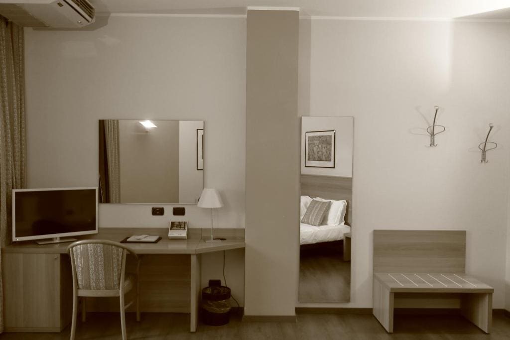 Large Double Room room - Image 2