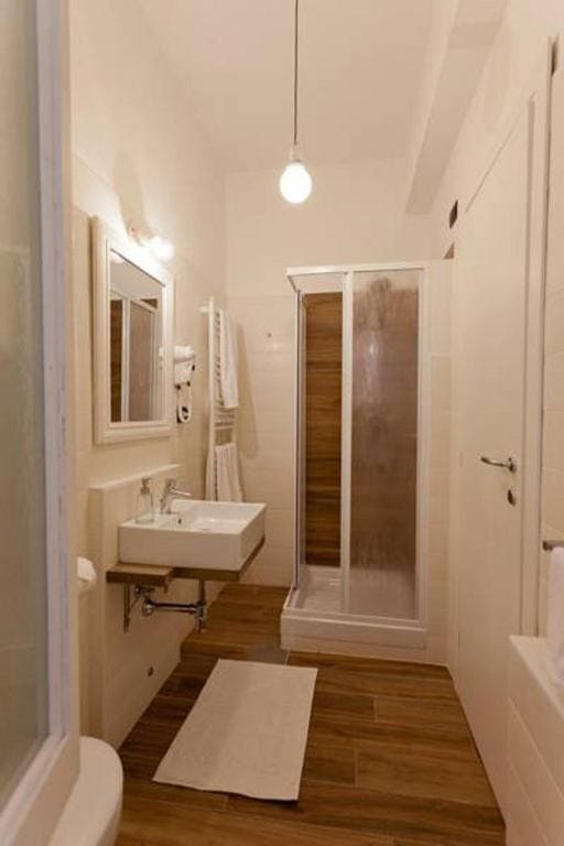 Apartment room - Image 1