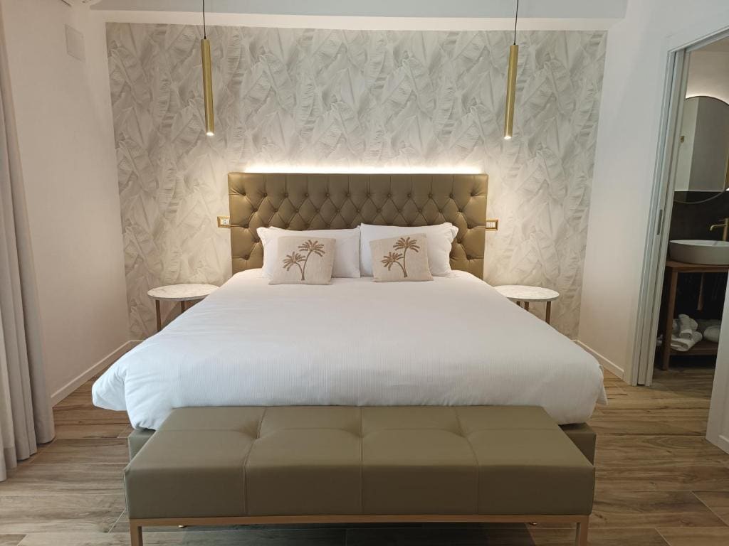 Superior King Room room - Image 1