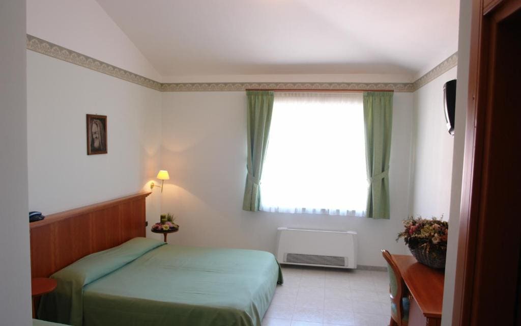 Standard Double Room room - Image 1