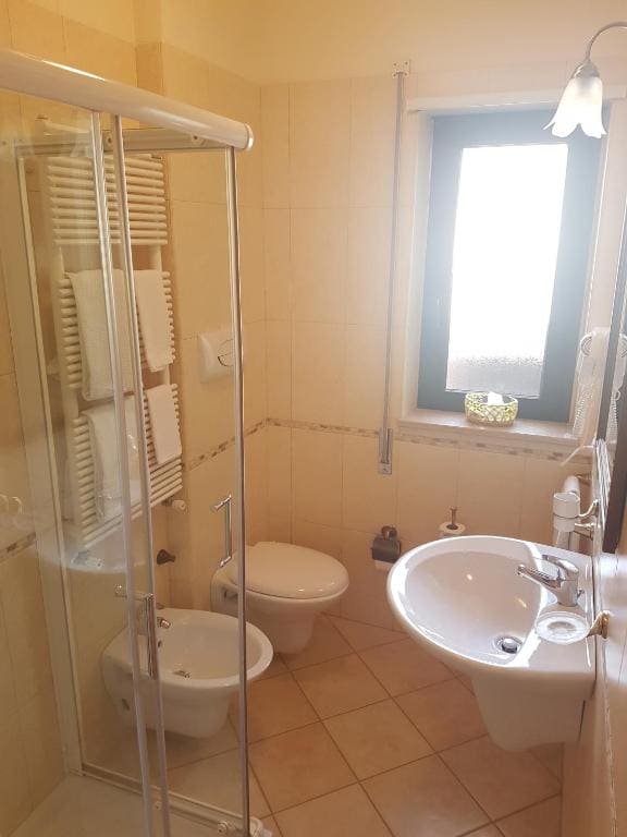 Superior Double or Twin Room room - Image 2