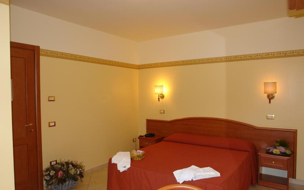 Superior Single Room room - Image 2