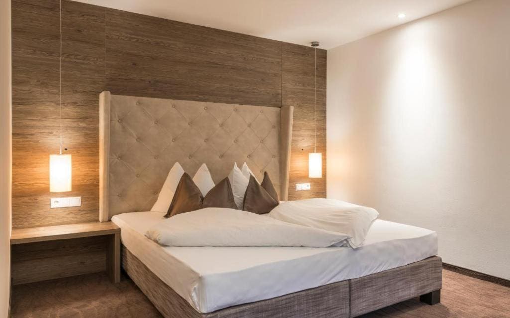 Suite with Balcony room - Image 1