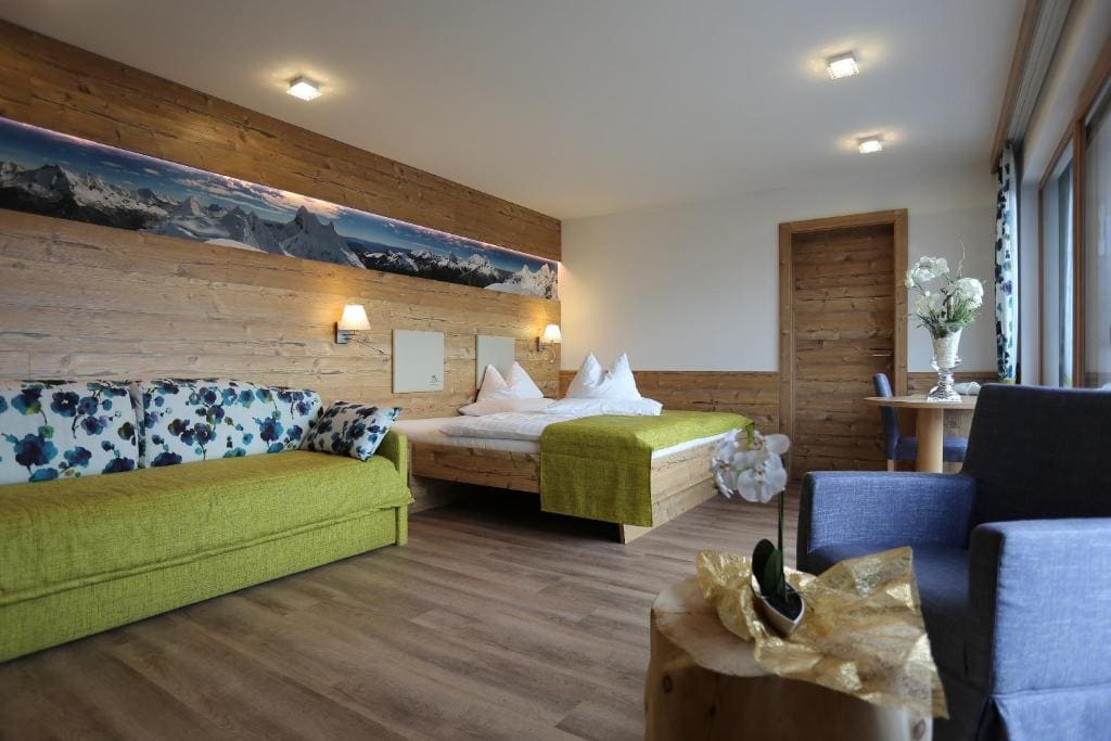 Superior Double Room with Garden View room - Image 1