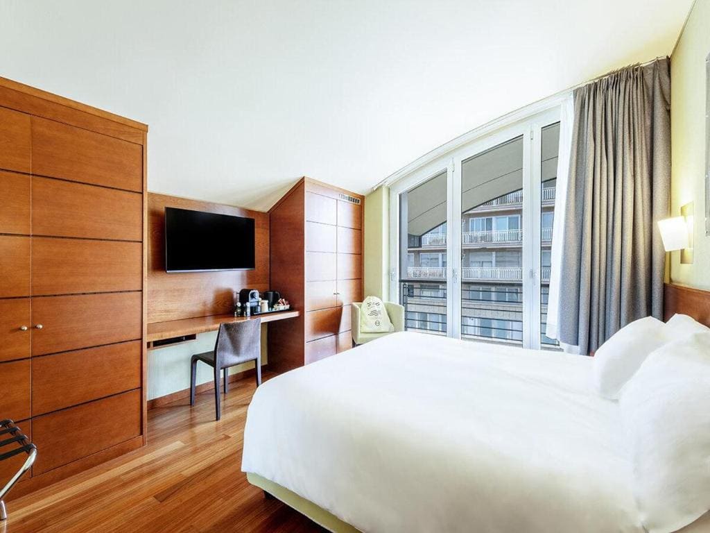 Deluxe Room room - Image 1