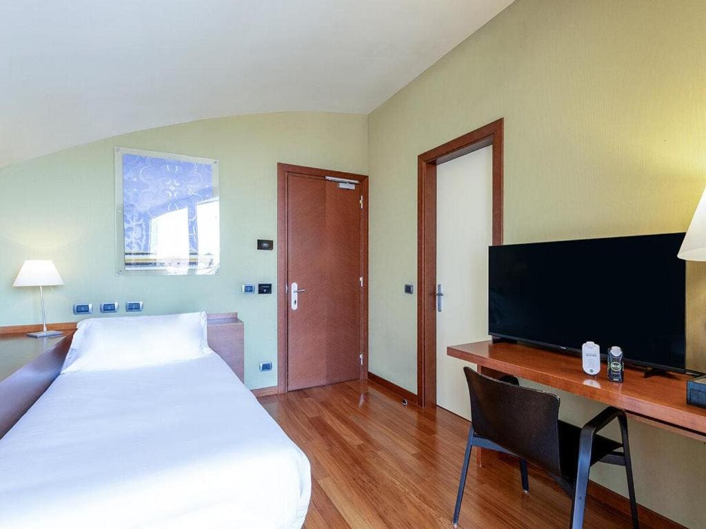 Economy Single Room room - Image 3