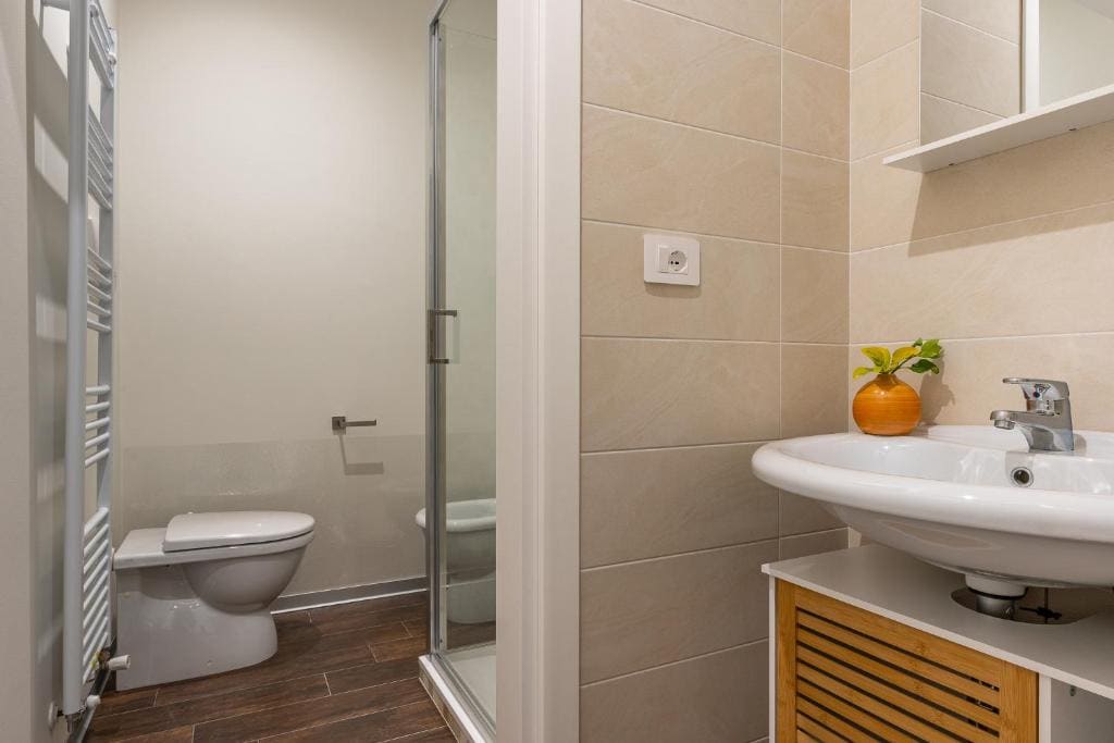 King Suite room - Image 3