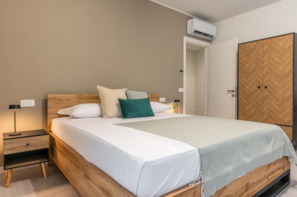 Triple Room with Private Bathroom room - Image 1