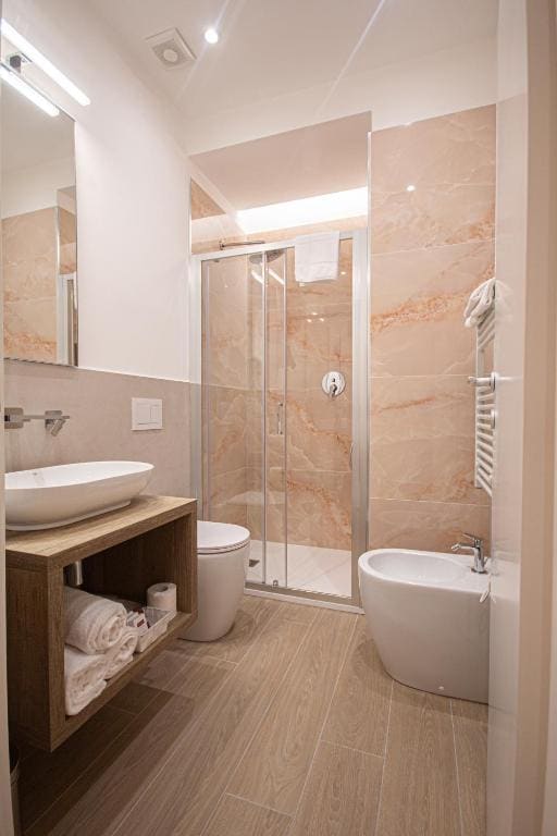 Triple Room with Bathroom room - Image 1