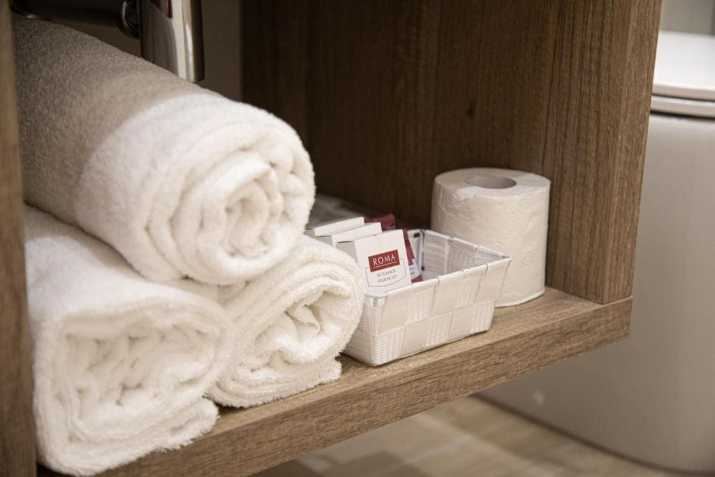 Triple Room with Bathroom room - Image 2