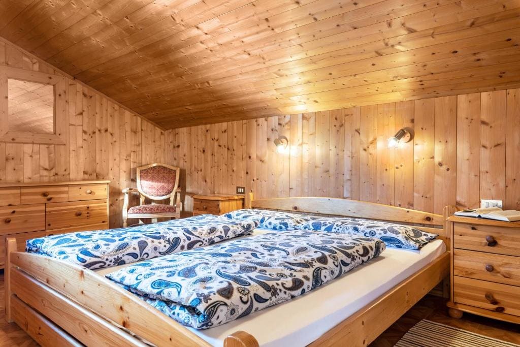 Two-Bedroom Deluxe Apartment with Garden View room - Image 1