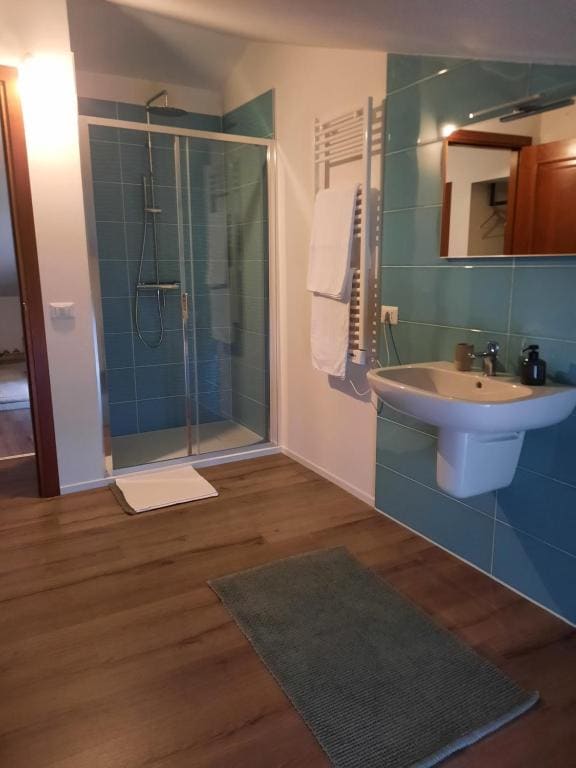 Double or Twin Room with Bathroom room - Image 3
