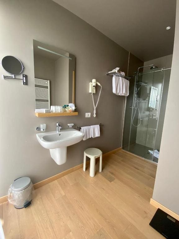 Deluxe Double or Twin Room with City View room - Image 2
