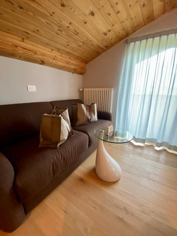 Junior Suite with Balcony room - Image 3