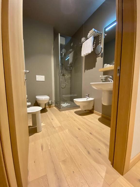 Superior Single Room room - Image 1