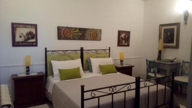 Deluxe Room room - Image 1