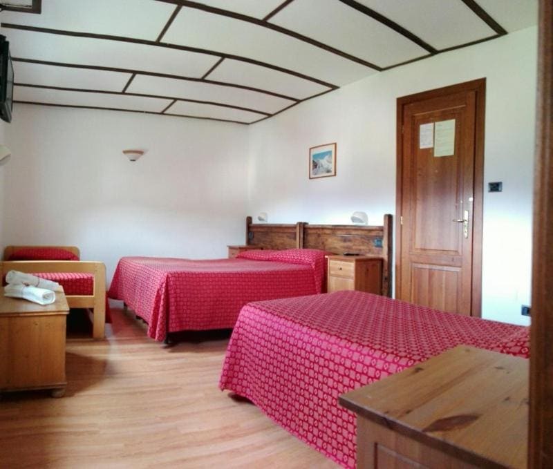 Quadruple Room room - Image 1