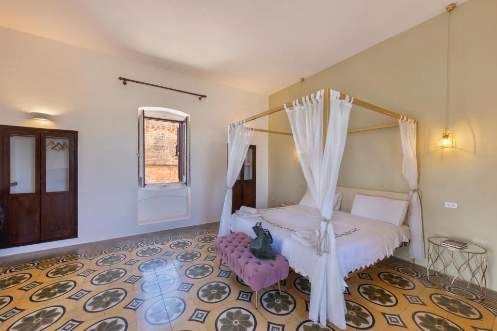 Junior Suite with Terrace room - Image 2