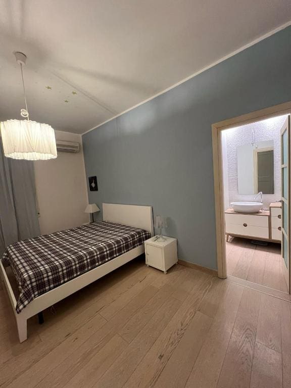 Deluxe Room room - Image 3
