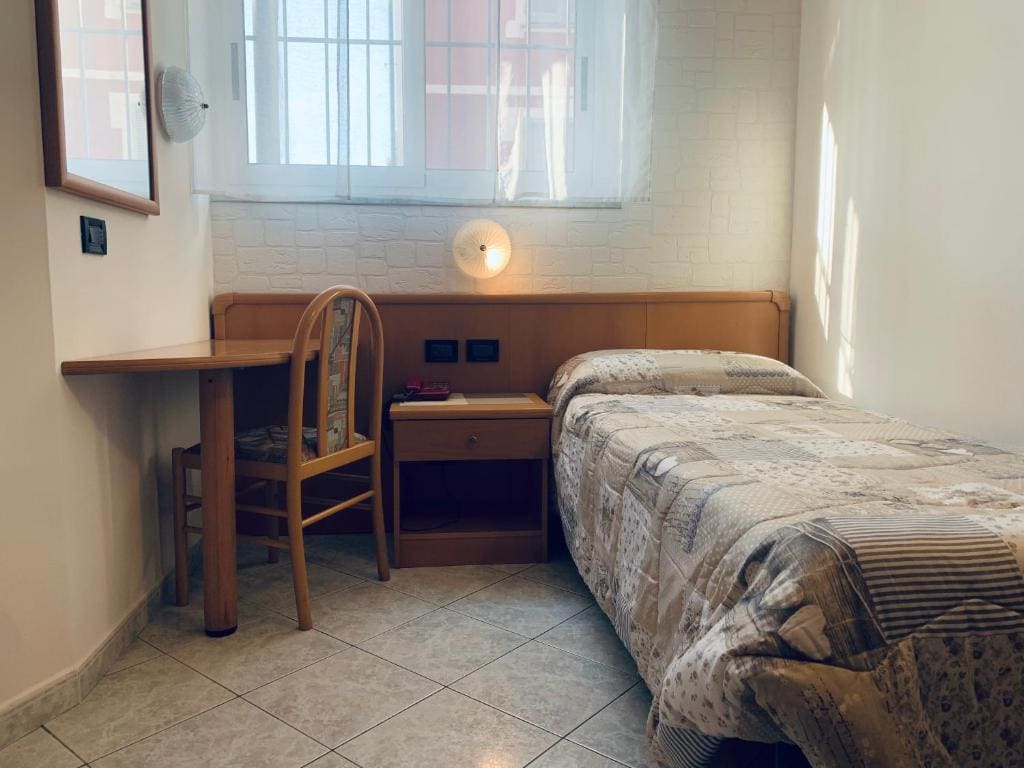 Deluxe Single Room room - Image 1