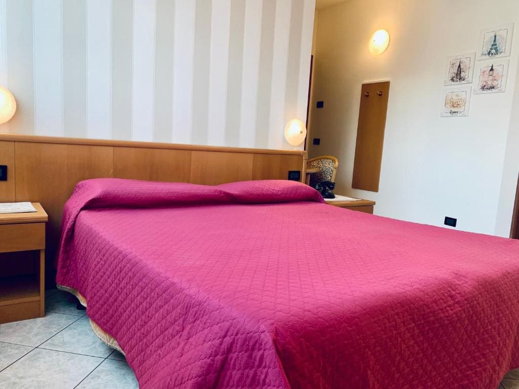 King Room - Disability Access room - Image 2