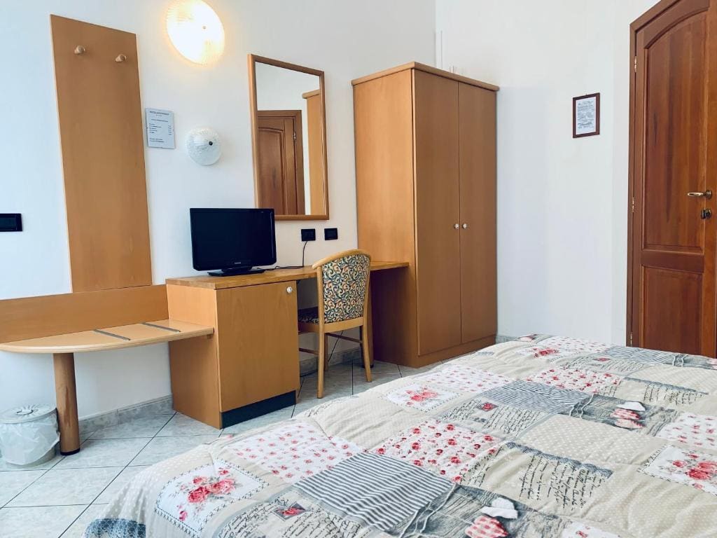 Superior Double Room room - Image 3
